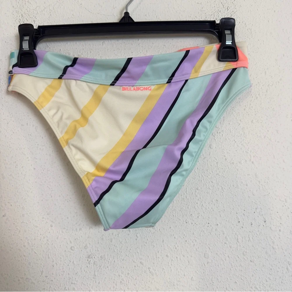 Billabong break a dawn Maui rider skimpy bikini bottom - Picture 3 of 5